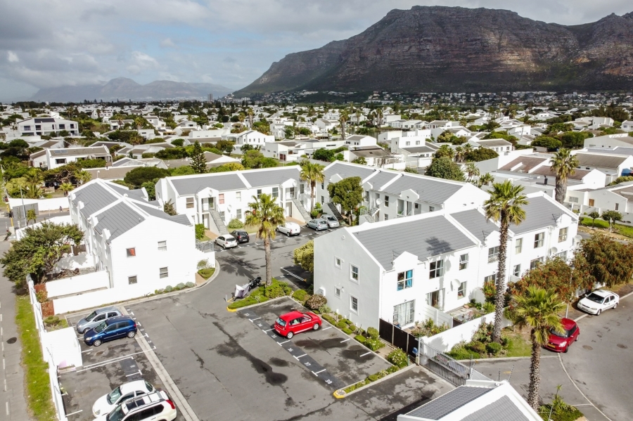 2 Bedroom Property for Sale in Marina Da Gama Western Cape